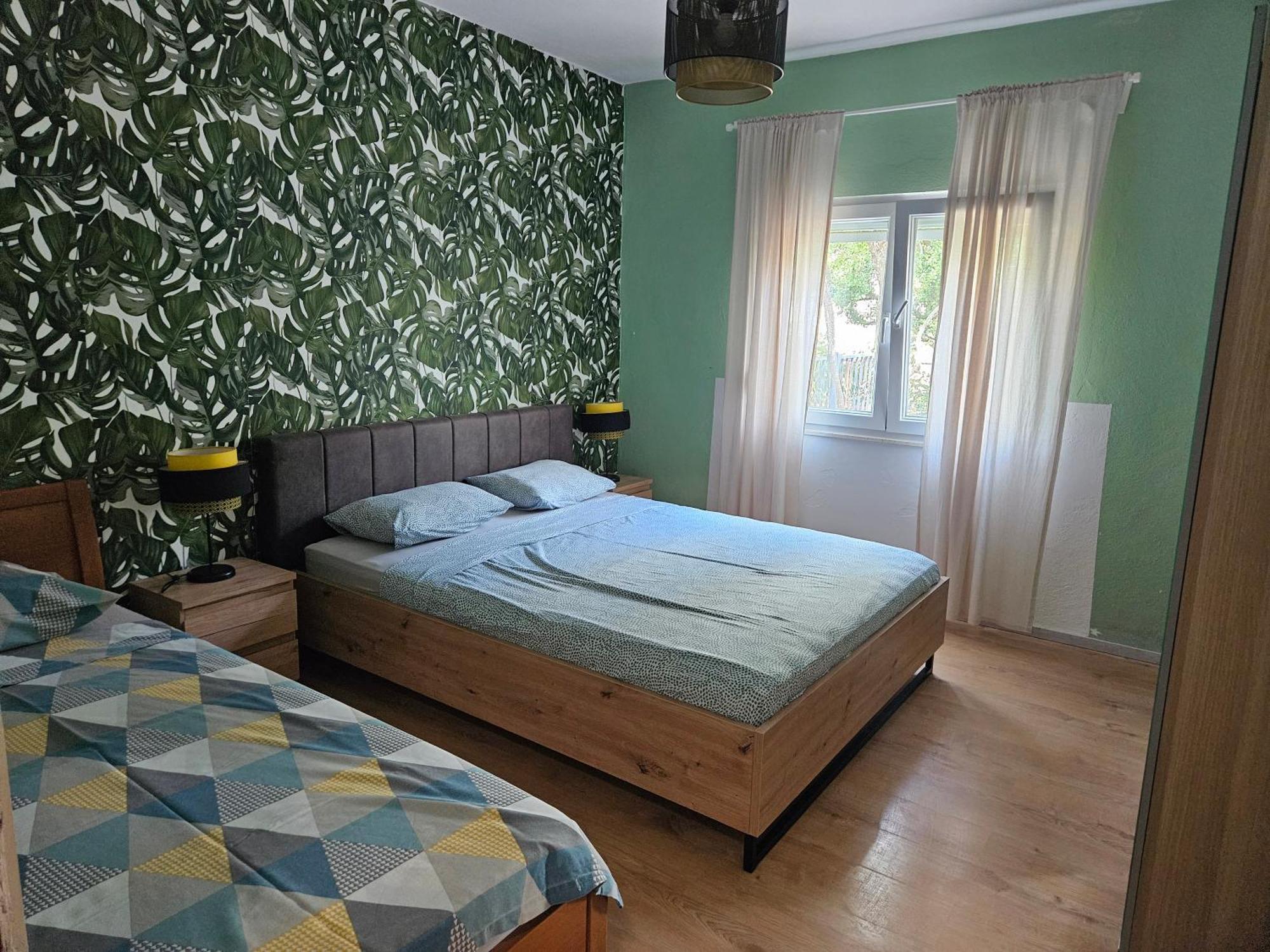 Apartmani Ljuba 로고즈니차 외부 사진